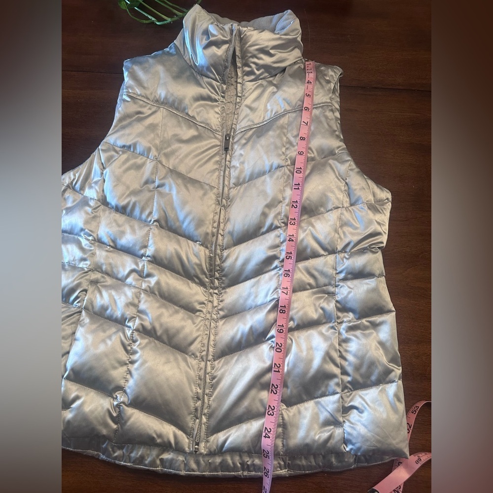 Lands' End Silver Puffer Vest - Picture 5 of 5